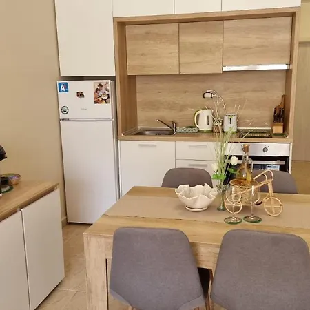 Sea Dreams Sunrise Apartament Święty Włas